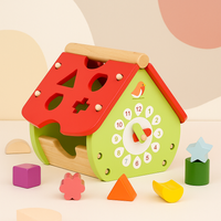 Drewniany sorter kształtów Domek - sorter z 8 klockami, figurami, Janod