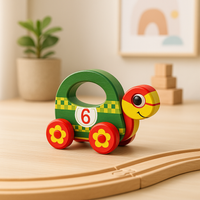 Drewniana zabawka na kółkach żółwik, samochodzik w kształcie żółwia 12m + DJECO DJ06272